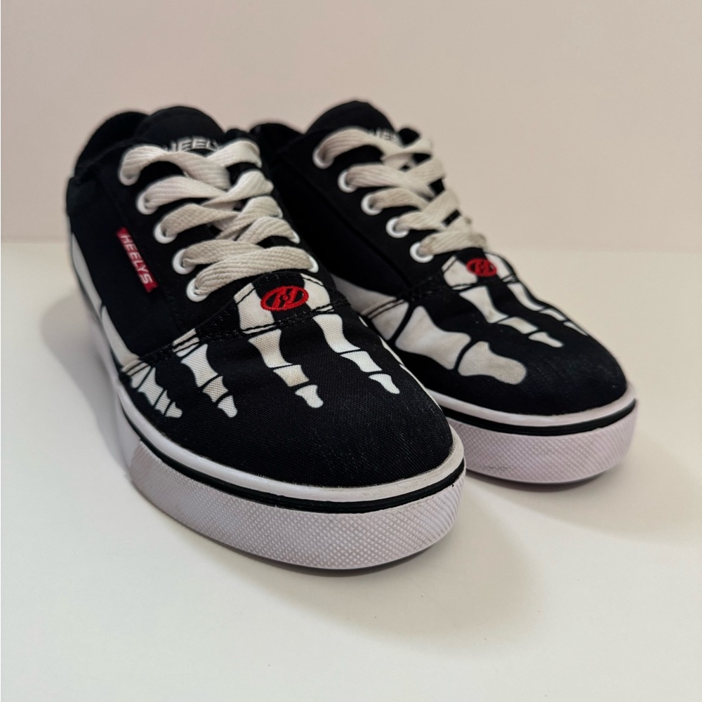 Heelys Black and White Skeleton Design Shoes